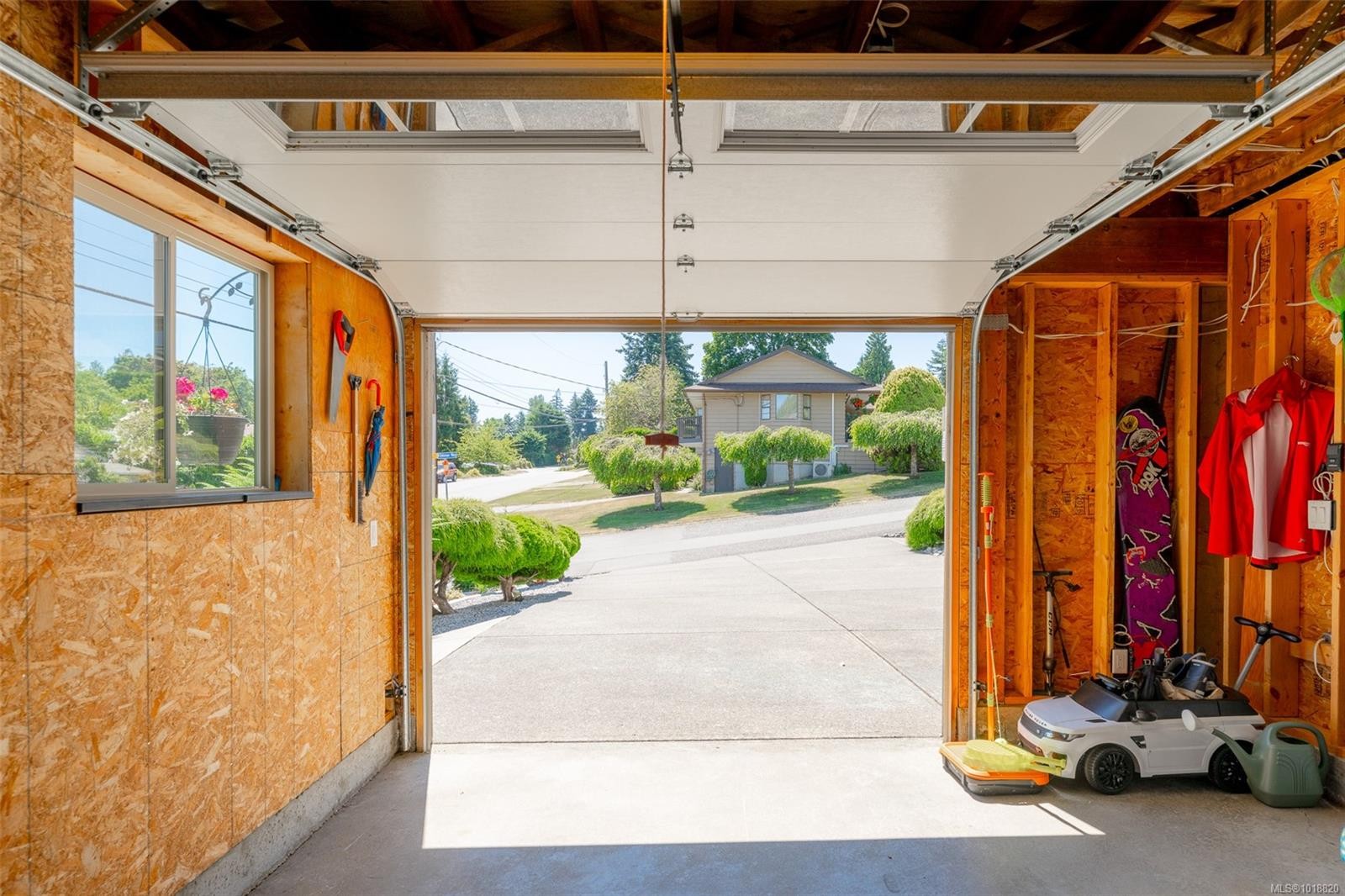 2839 Neyland Rd, Nanaimo, BC