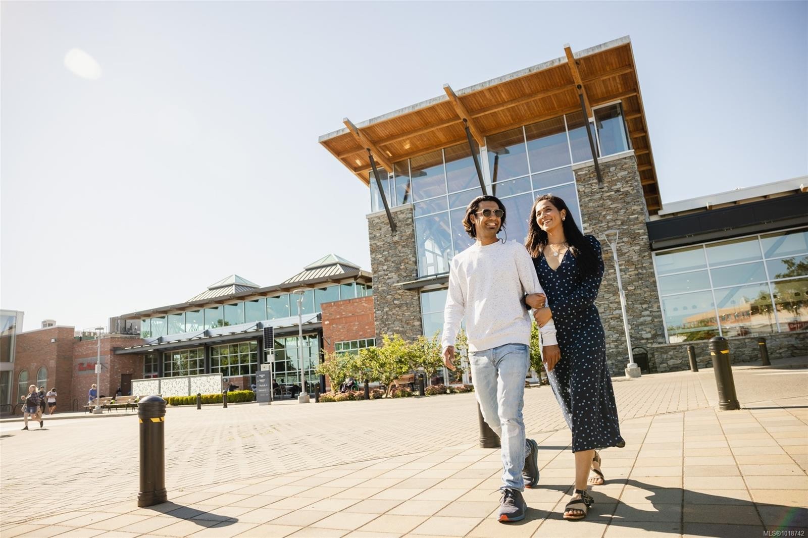 108-3226 Shelbourne St, Saanich, BC - Outdoor With Deck Patio Veranda
