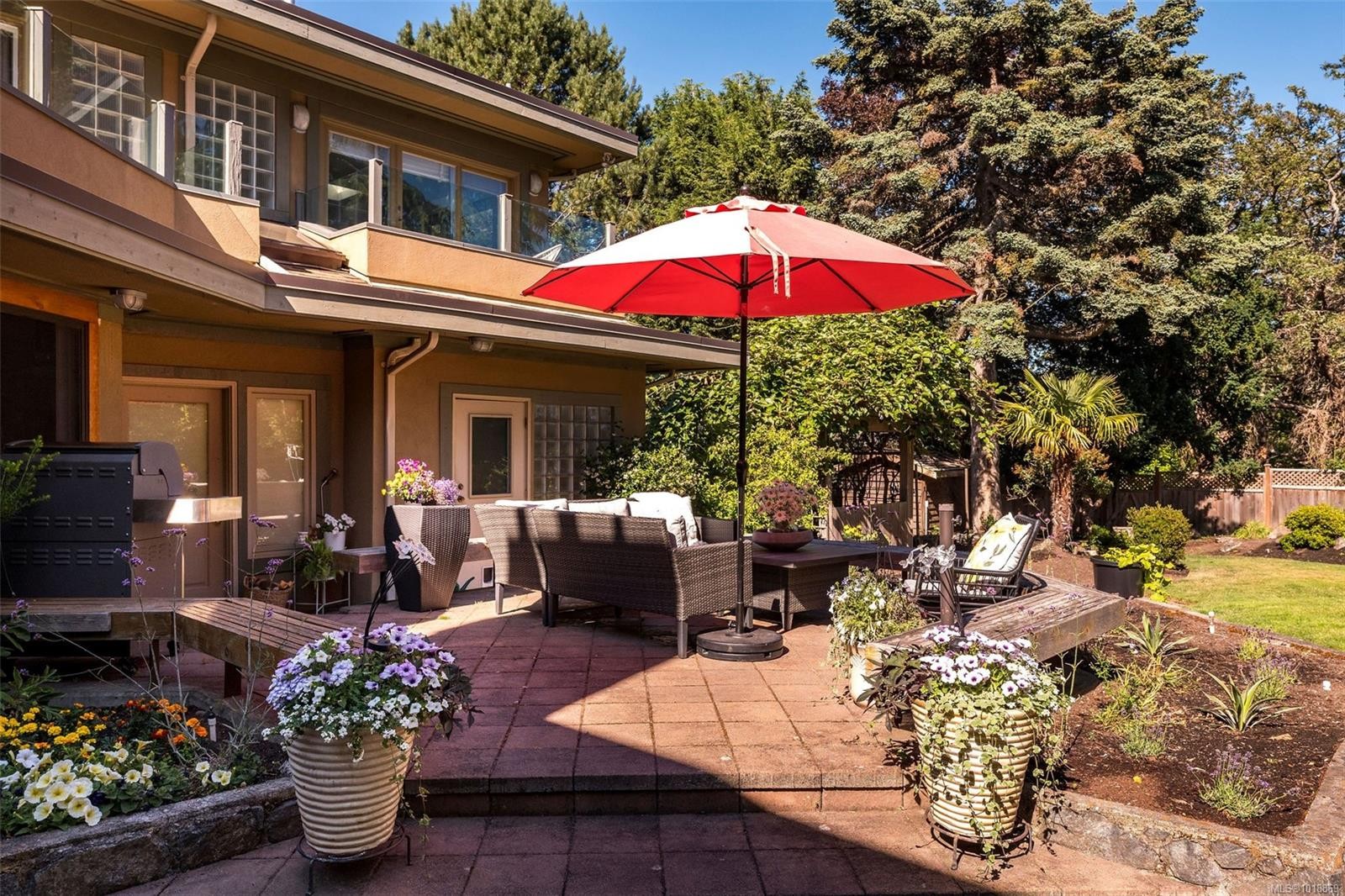 2895 Lansdowne Rd, Oak Bay, BC