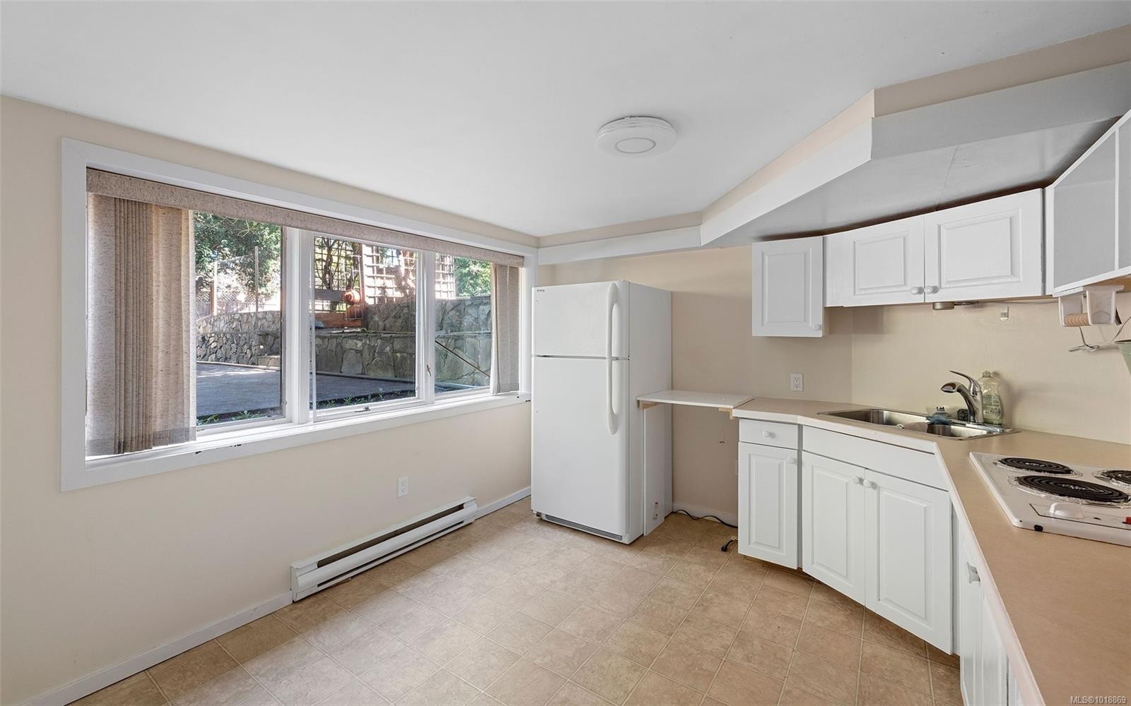 2895 Lansdowne Rd, Oak Bay, BC