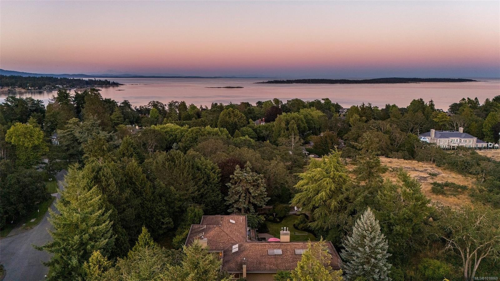 2895 Lansdowne Rd, Oak Bay, BC