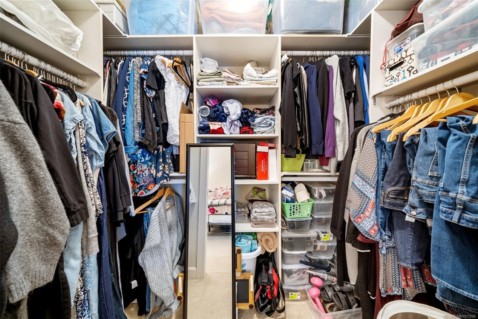 1193 Garden Gate Dr, Central Saanich, BC