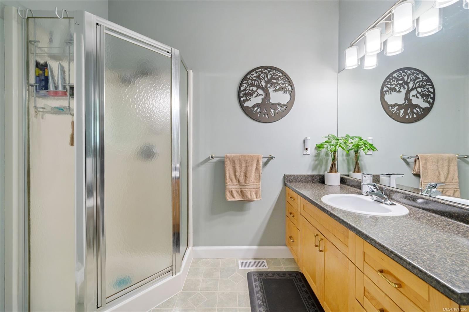 1193 Garden Gate Dr, Central Saanich, BC