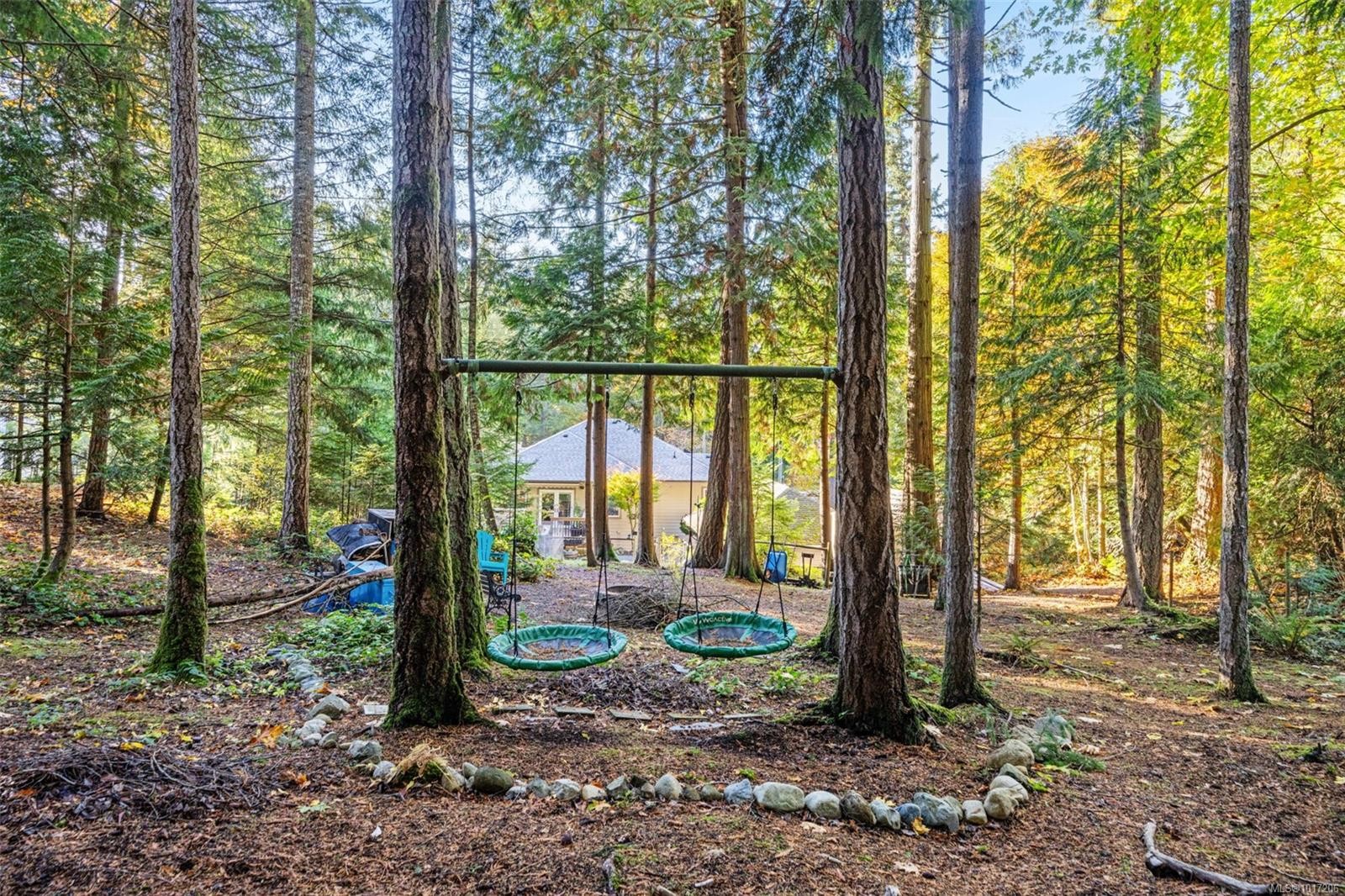 1193 Garden Gate Dr, Central Saanich, BC