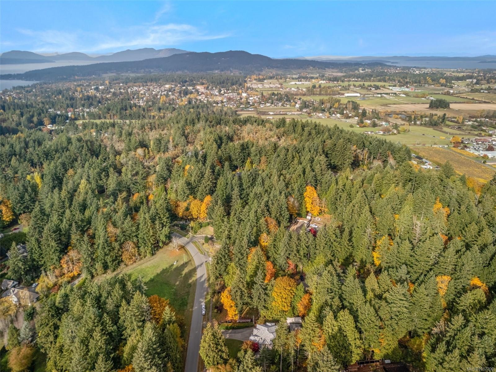 1193 Garden Gate Dr, Central Saanich, BC