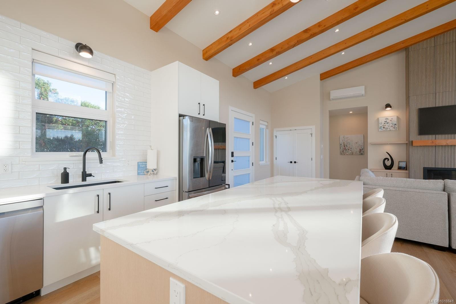 5496 Deep Bay Dr, Bowser, BC