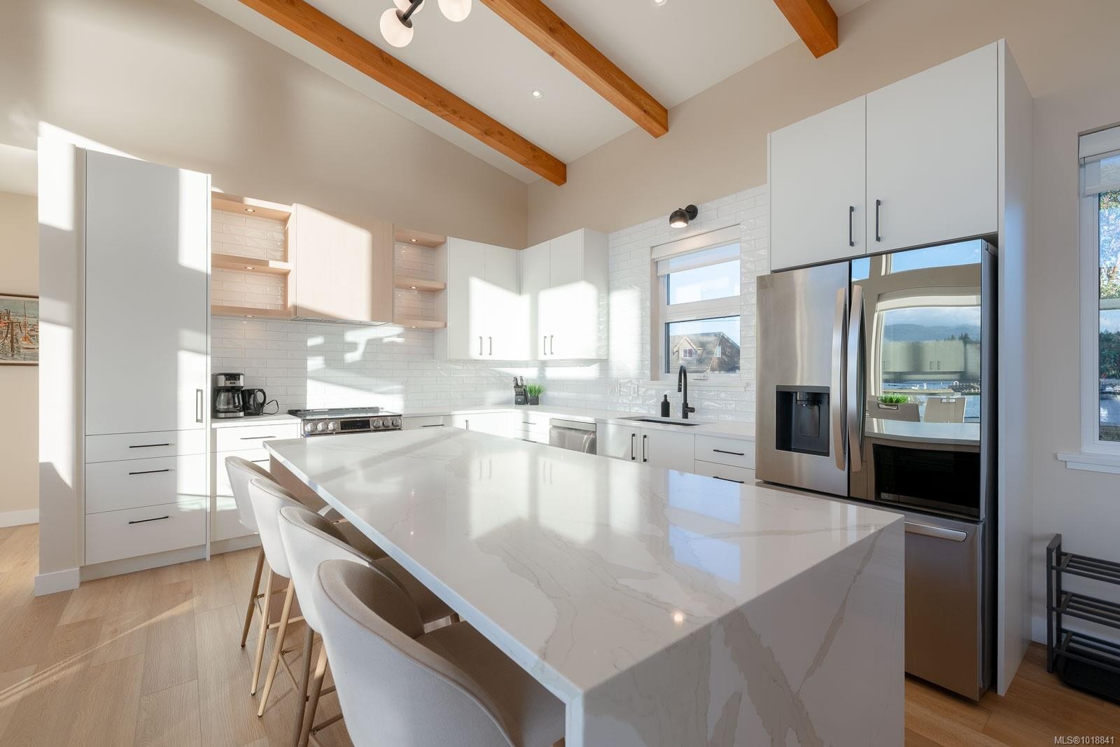 5496 Deep Bay Dr, Bowser, BC