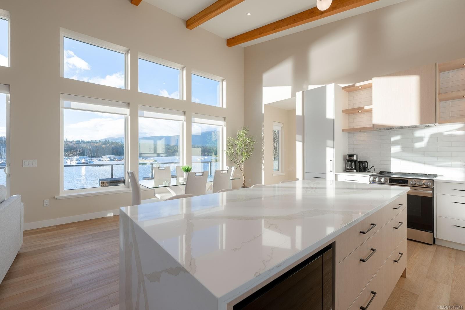 5496 Deep Bay Dr, Bowser, BC