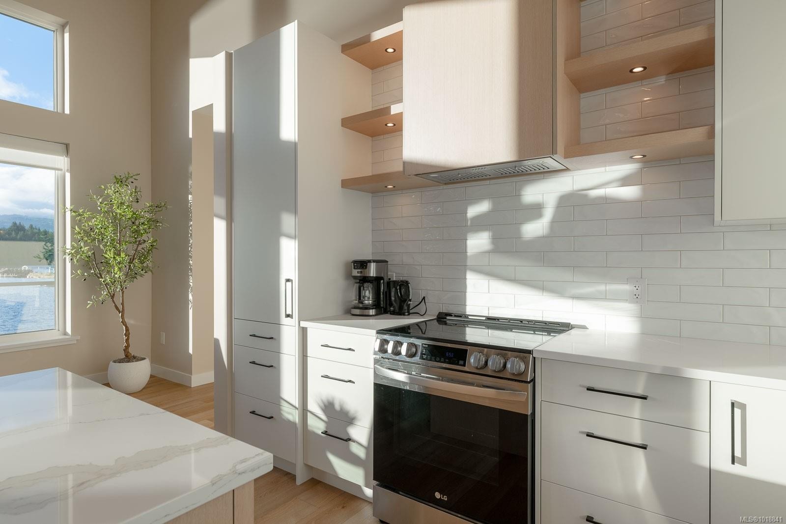 5496 Deep Bay Dr, Bowser, BC