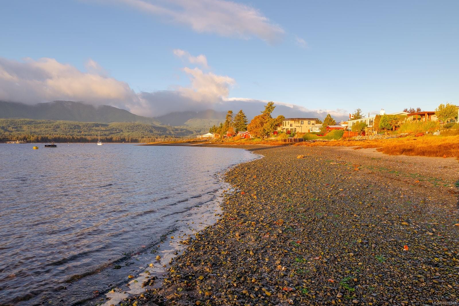 5496 Deep Bay Dr, Bowser, BC