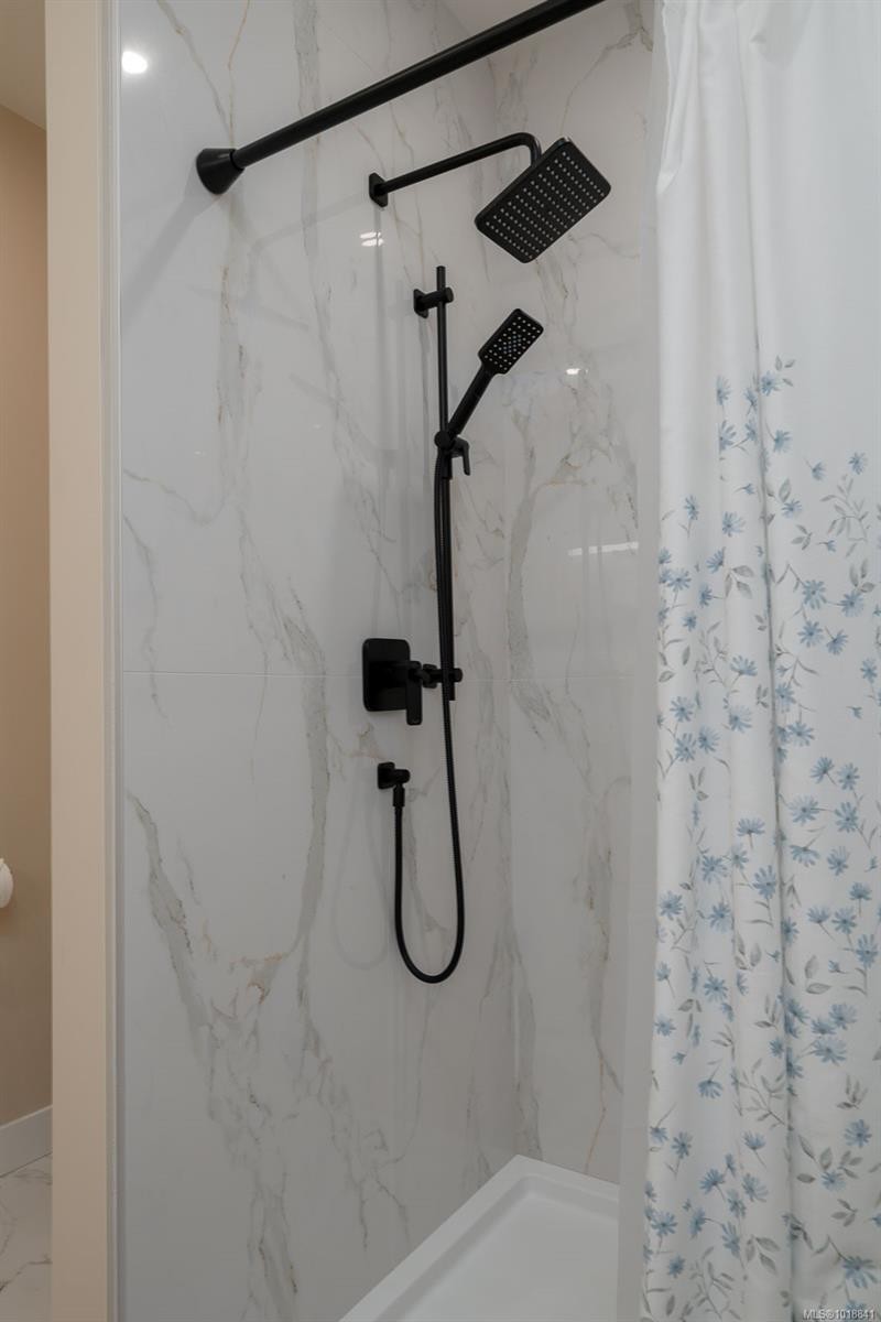 5496 Deep Bay Dr, Bowser, BC