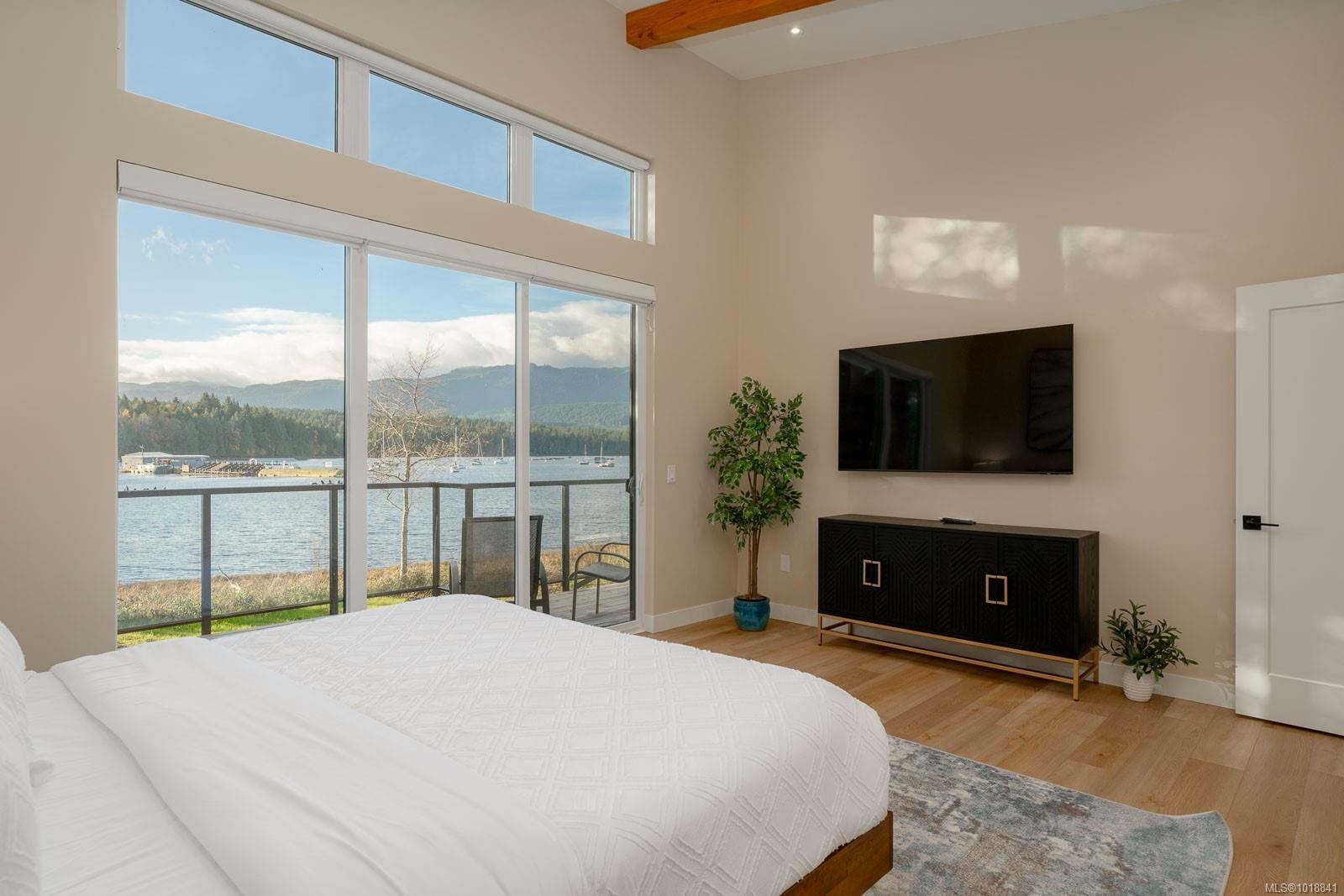 5496 Deep Bay Dr, Bowser, BC
