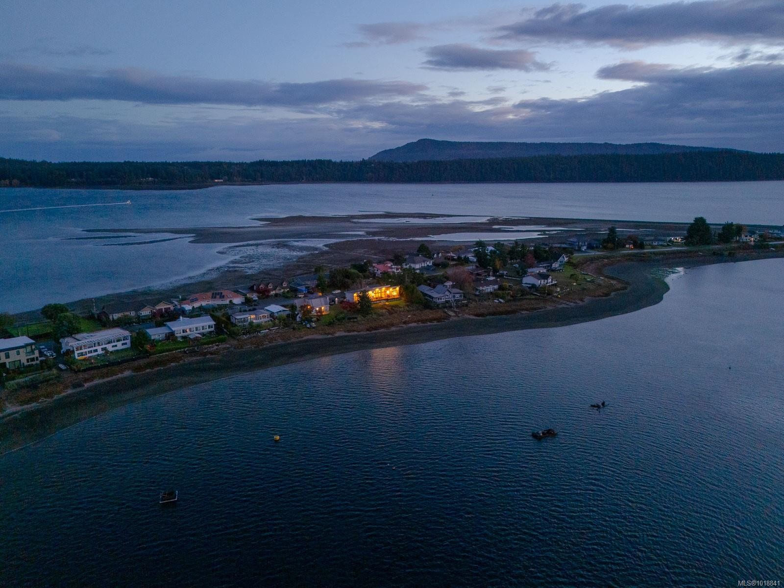 5496 Deep Bay Dr, Bowser, BC