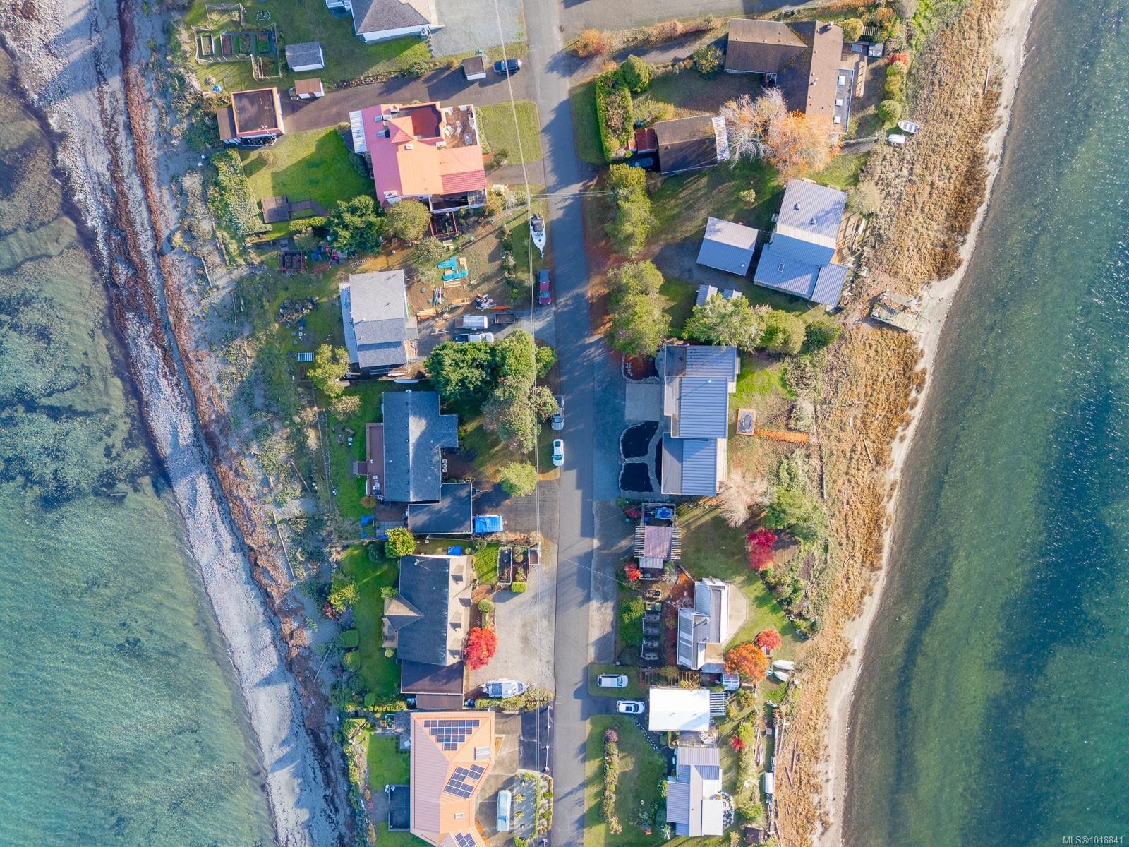 5496 Deep Bay Dr, Bowser, BC