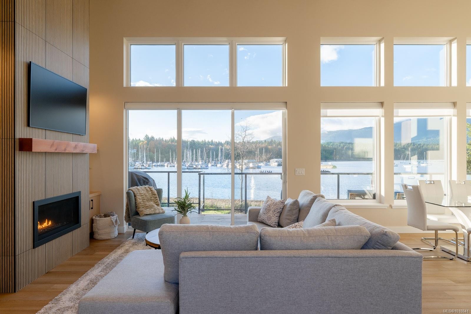 5496 Deep Bay Dr, Bowser, BC