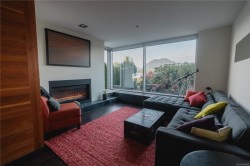 102-368 Main St Tofino, BC V0R 2Z0