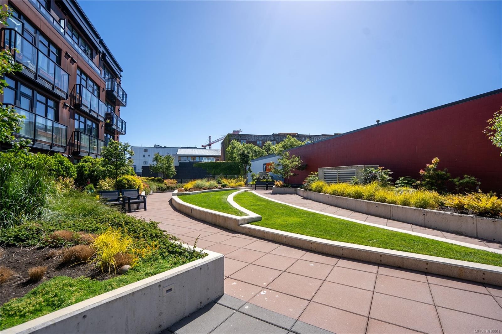 201-515 Chatham St, Victoria, BC - Outdoor With Balcony