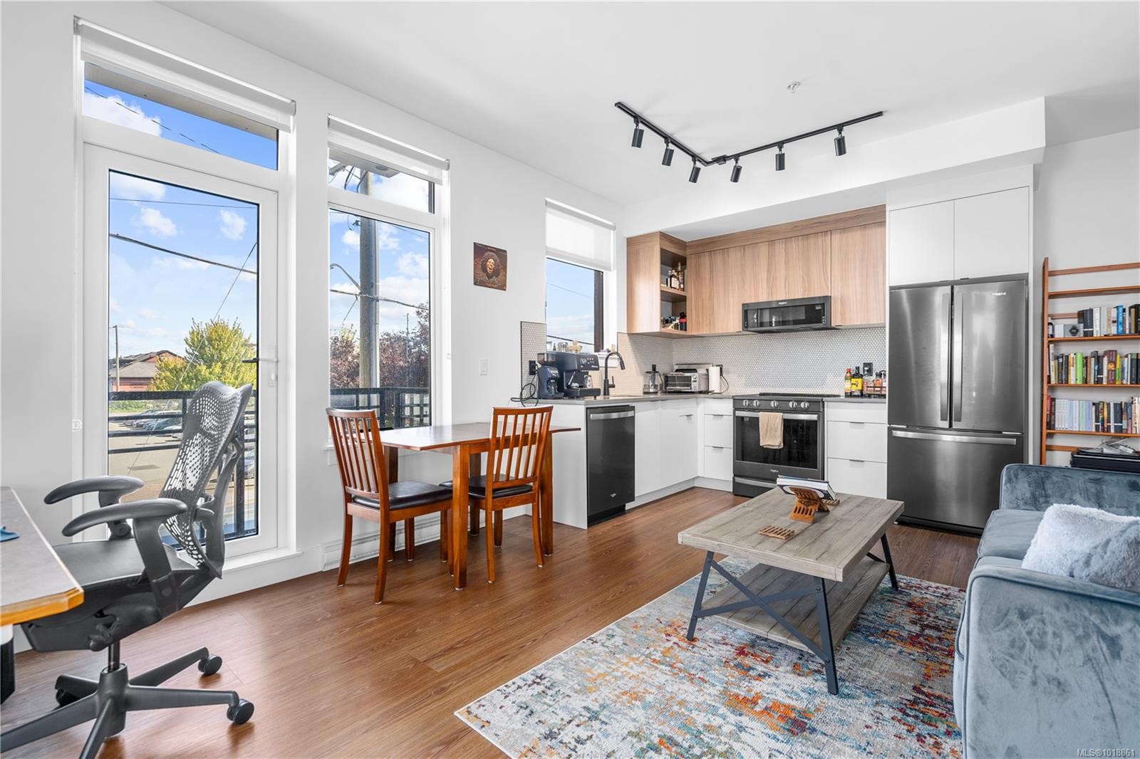 201-515 Chatham St, Victoria, BC - Indoor