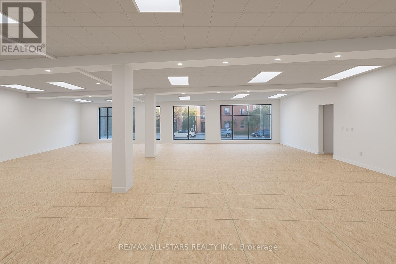 101 - 14 Mccaul Street, Toronto, ON