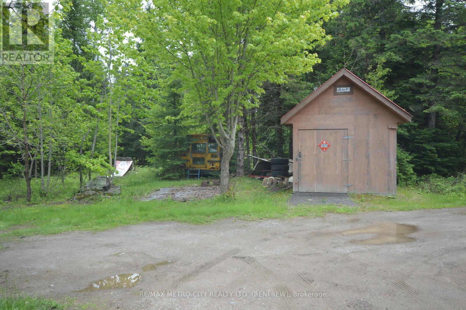 6340 Murphy Road, Greater Madawaska, ON - Outdoor