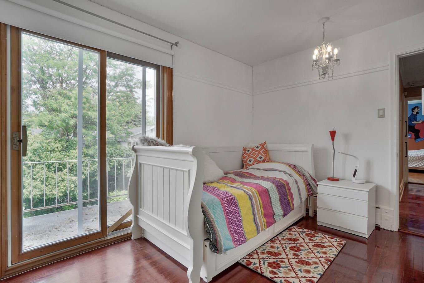 Bedroom - 425 Av. Lockhart, Mont-Royal, QC - Indoor Photo Showing Bedroom