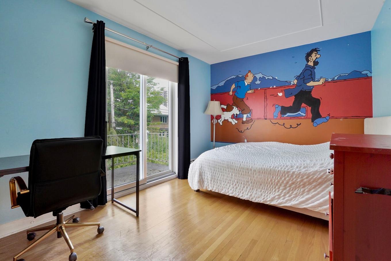 Bedroom - 425 Av. Lockhart, Mont-Royal, QC - Indoor Photo Showing Bedroom