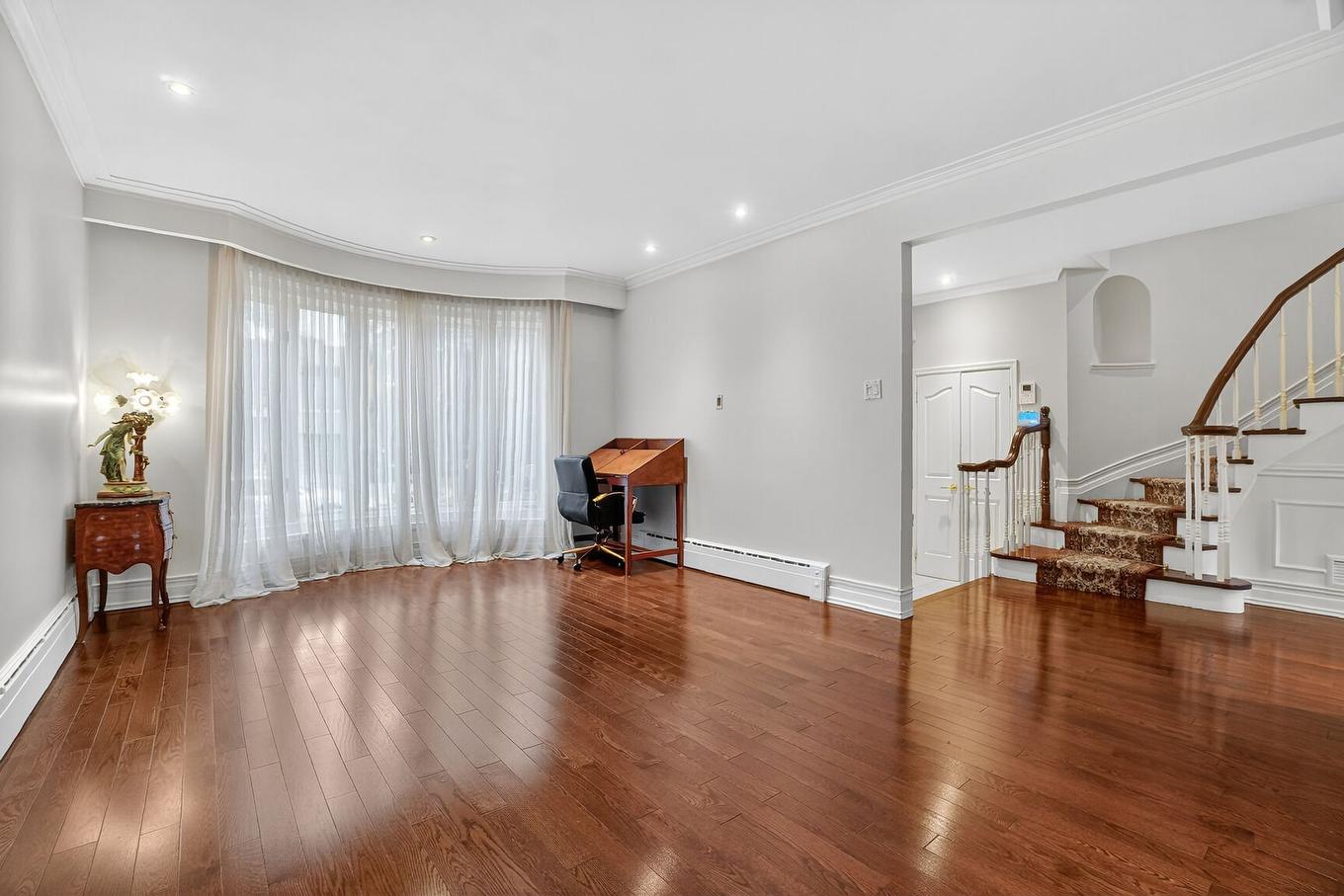 Living room - 425 Av. Lockhart, Mont-Royal, QC - Indoor Photo Showing Other Room