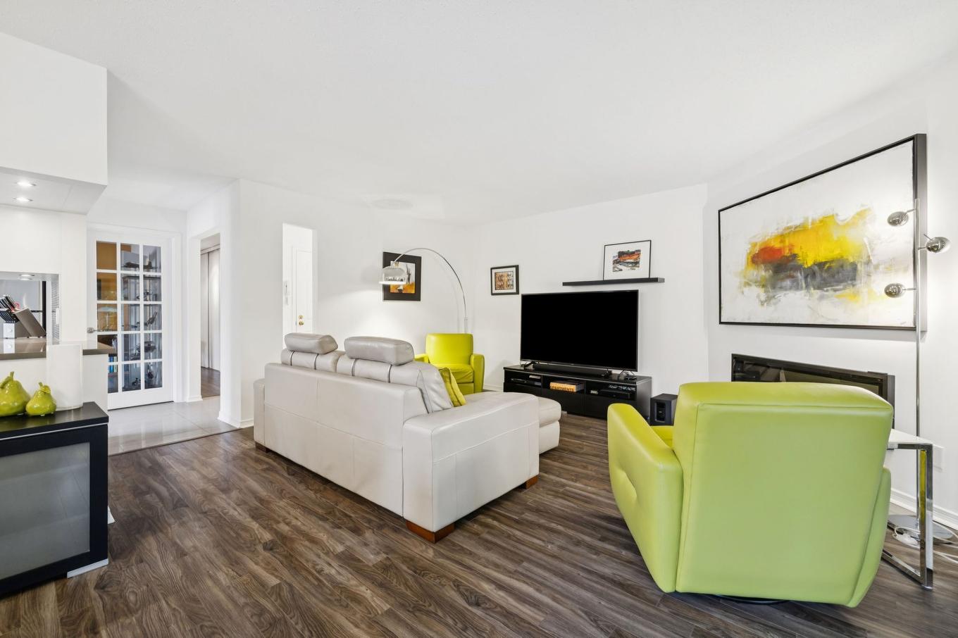 Living room - 6-18 Rue De L'Épervier, Gatineau (Hull), QC - Indoor Photo Showing Living Room