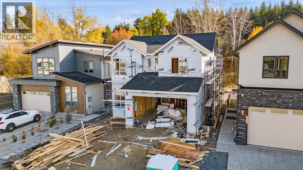 996 Bull Crescent, Kelowna, BC - Outdoor