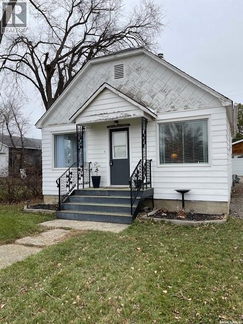 410 1St Street, Kipling, SK - Outdoor