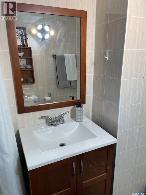 410 1St Street, Kipling, SK - Indoor Photo Showing Bathroom