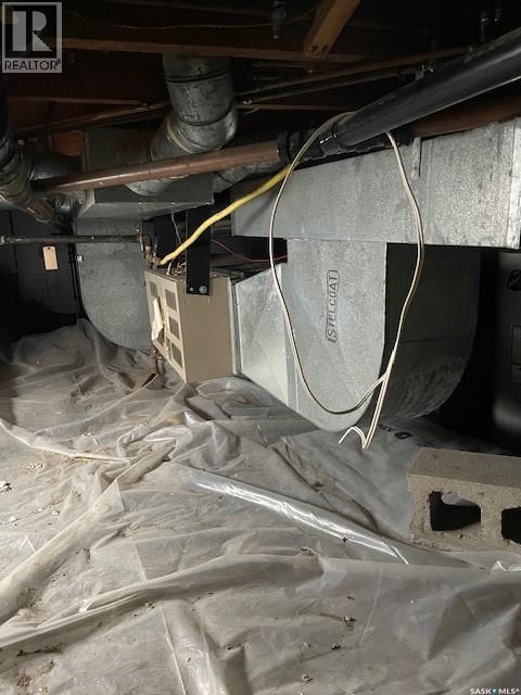 410 1St Street, Kipling, SK - Indoor