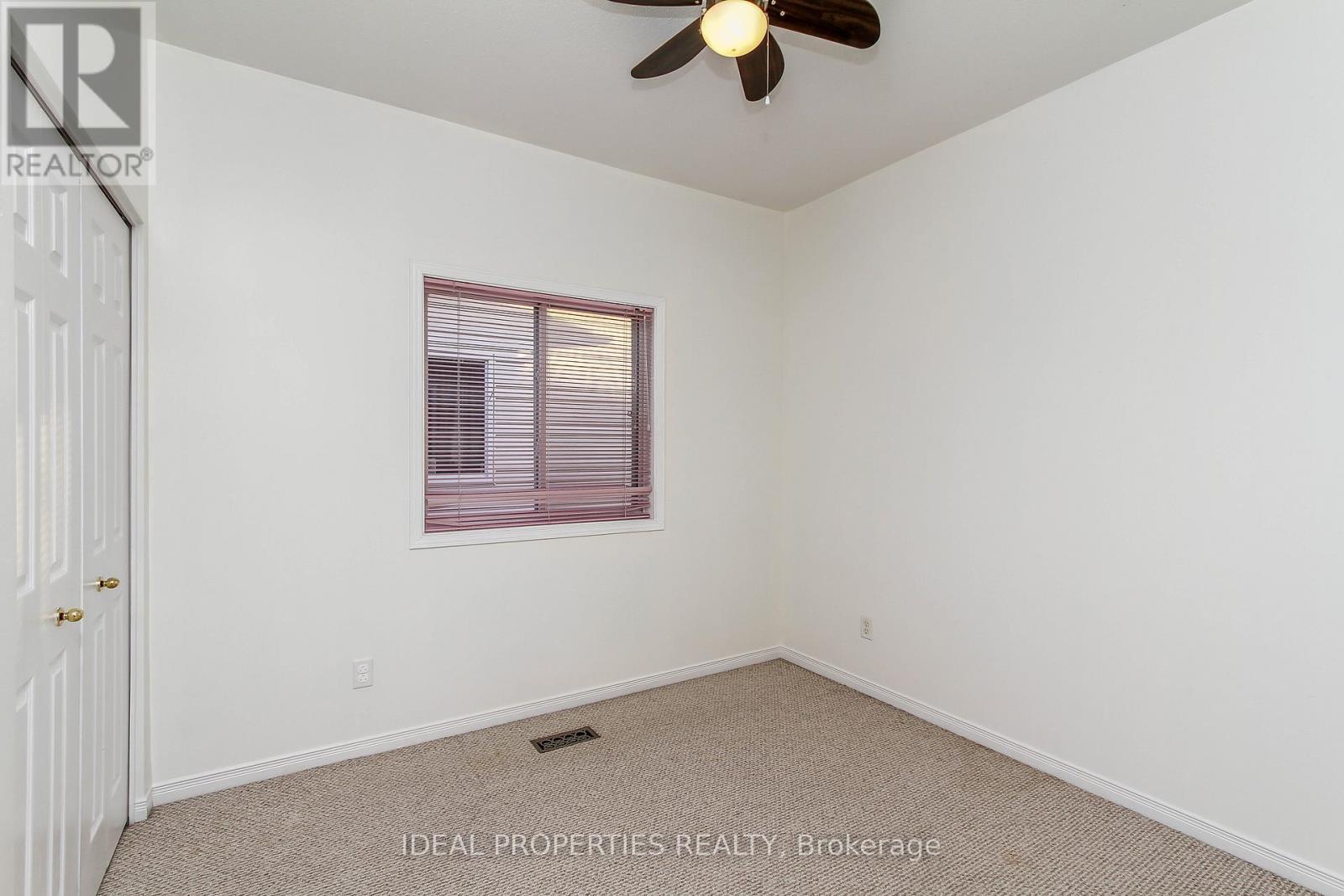 A - 19 Castle Glen Crescent, Ottawa, ON - Indoor Photo Showing Other Room