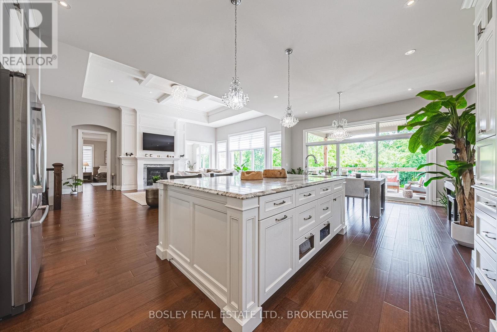 This space is truly beautiful and 850+sqft! - 32 Philmori Boulevard, Pelham (Fonthill), ON - Indoor Photo Showing Kitchen With Upgraded Kitchen