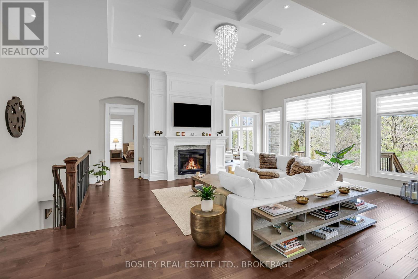 Warm, inviting, bright and comforting - 32 Philmori Boulevard, Pelham (Fonthill), ON - Indoor Photo Showing Living Room With Fireplace