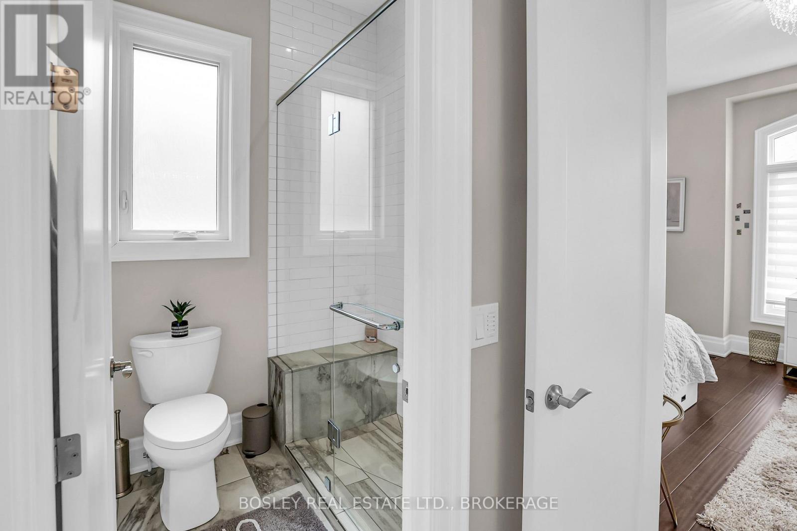 Jack and Jill 3 pc bathroom - 32 Philmori Boulevard, Pelham (Fonthill), ON - Indoor Photo Showing Bathroom