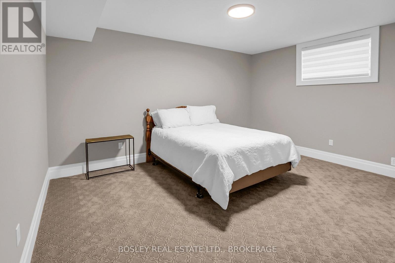 Bedroom #5 - 32 Philmori Boulevard, Pelham (Fonthill), ON - Indoor Photo Showing Bedroom