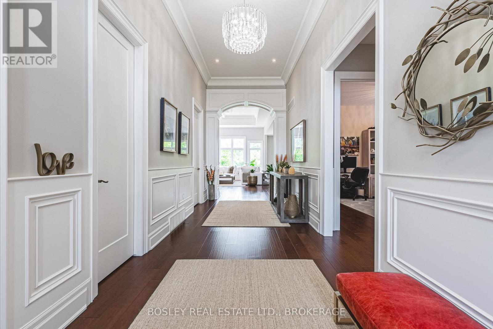This entrance makes you feel very special! - 32 Philmori Boulevard, Pelham (Fonthill), ON - Indoor Photo Showing Other Room