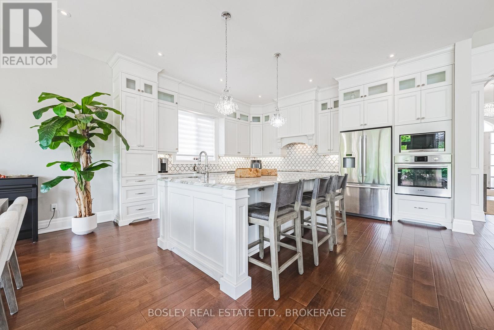 Granite Countertops and SS Appliances - 32 Philmori Boulevard, Pelham (Fonthill), ON - Indoor Photo Showing Kitchen With Upgraded Kitchen
