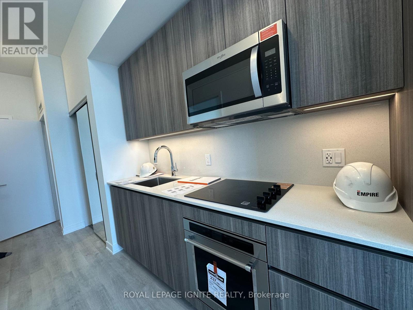 2109 - 15 Richardson Street, Toronto, ON - Indoor Photo Showing Kitchen