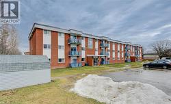 527 PARKSIDE Drive Unit# 8 Waterloo, ON N2L 4X7