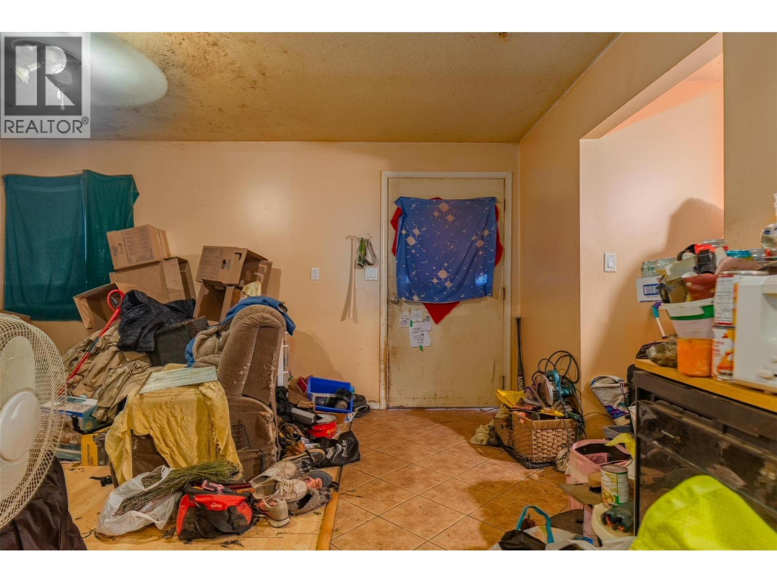 1976 Watson Lane, Fruitvale, BC - Indoor