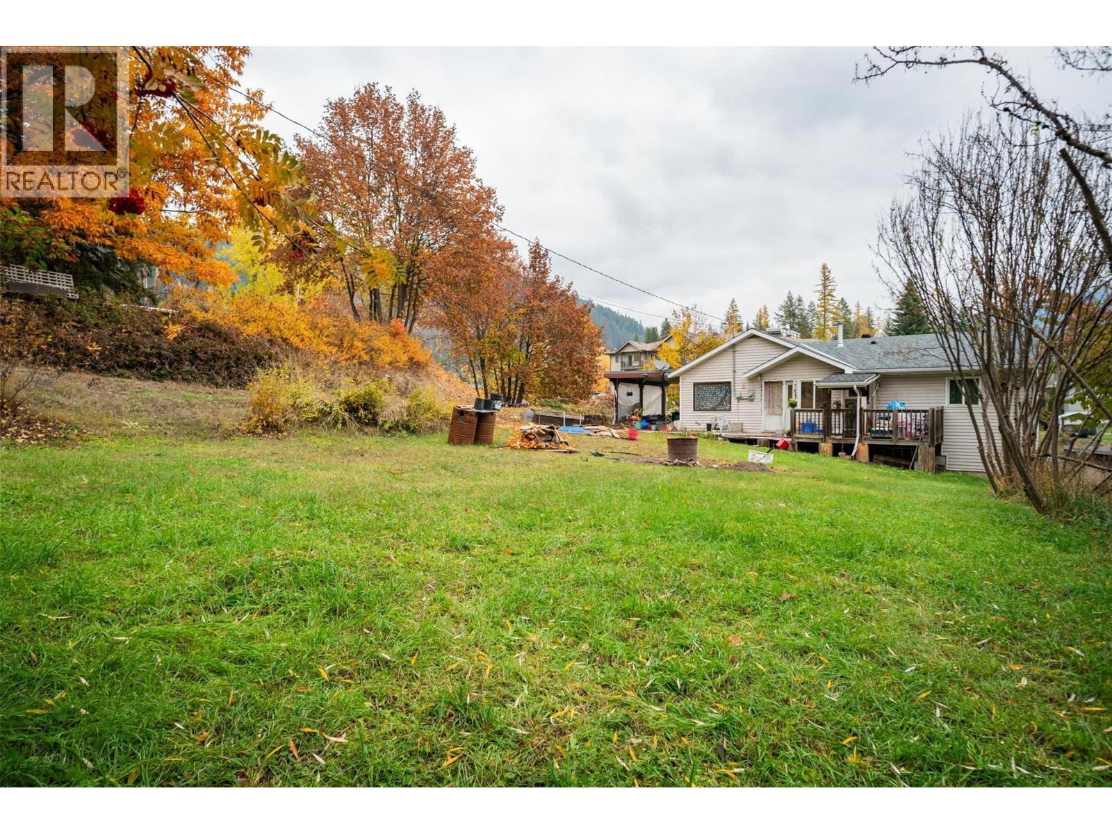 1976 Watson Lane, Fruitvale, BC - Outdoor
