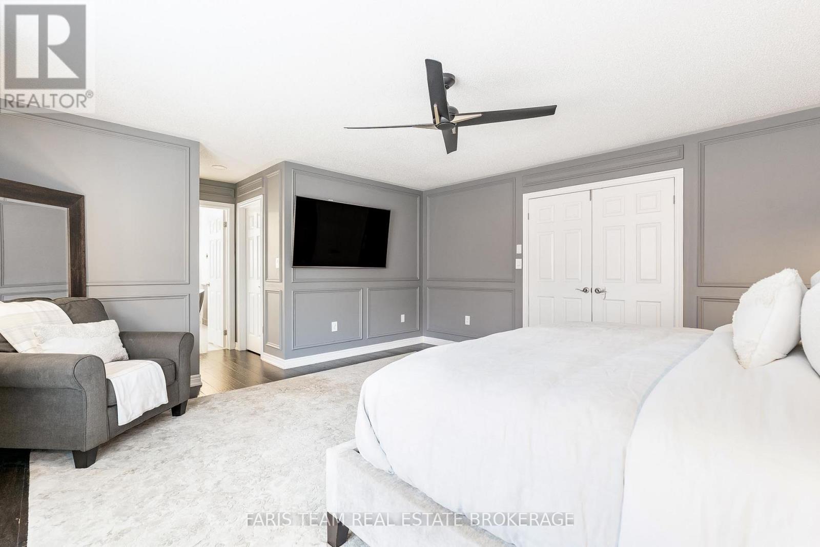 49 Wishing Well Crescent, Caledon, ON - Indoor Photo Showing Bedroom