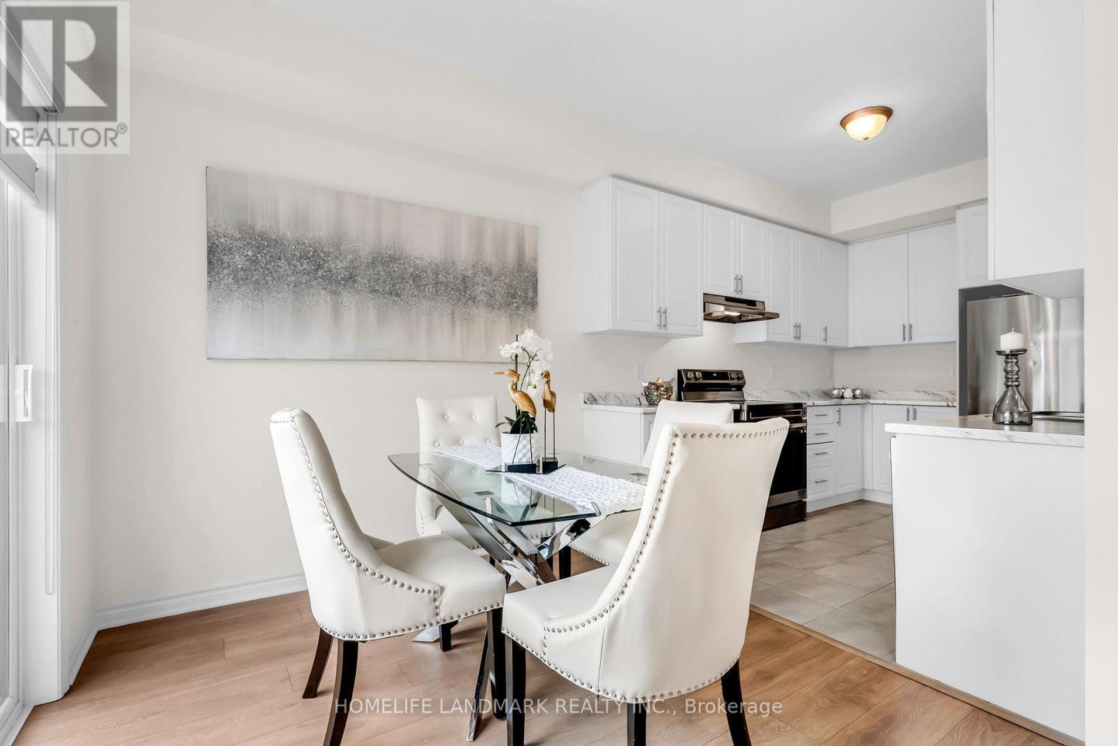 21 Sapphire Way, Thorold, ON - Indoor Photo Showing Dining Room