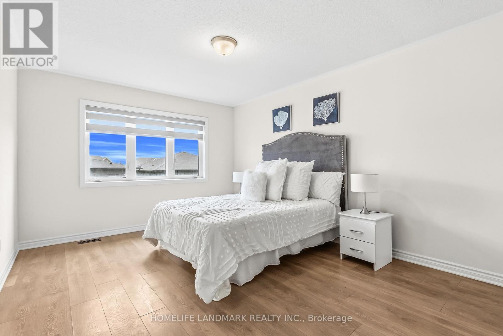 21 Sapphire Way, Thorold, ON - Indoor Photo Showing Bedroom