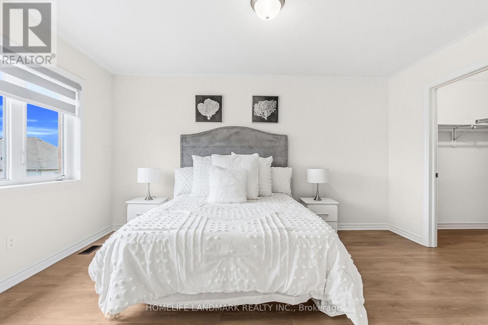 21 Sapphire Way, Thorold, ON - Indoor Photo Showing Bedroom