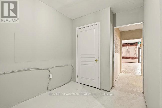 196 1/2 Kenilworth Avenue N, Hamilton, ON