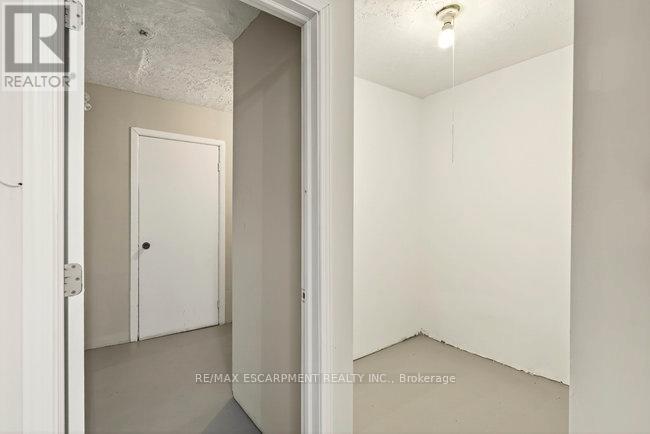 196 1/2 Kenilworth Avenue N, Hamilton, ON