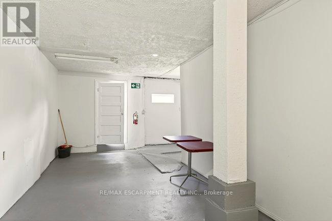 196 1/2 Kenilworth Avenue N, Hamilton, ON